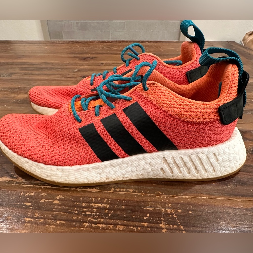 Men’s 7.5 Adidas Sneakers